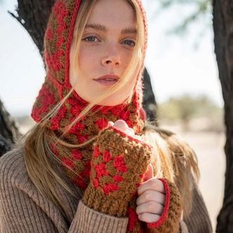 Red/Brown Crochet Scarf