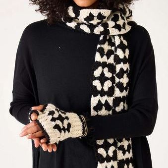 Black/White Crochet Fingerless Gloves