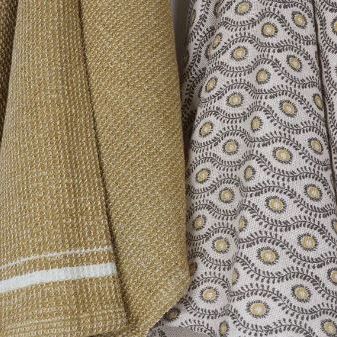 Sunset Yellow Daisy Towel Set