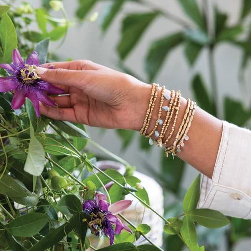 Blue Howlite/Gold Metal Wrap Brac/Neck